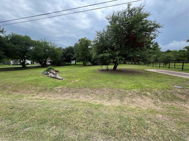 1001 Bowie St, Baytown, TX 77520 - photo 3