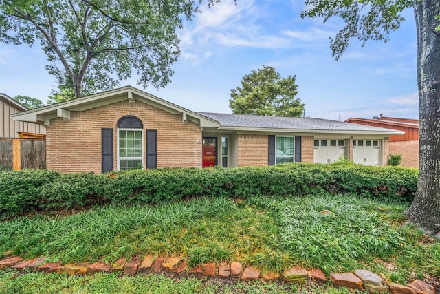 6918 Pine Grove Dr, Houston, TX 77092 - photo 1