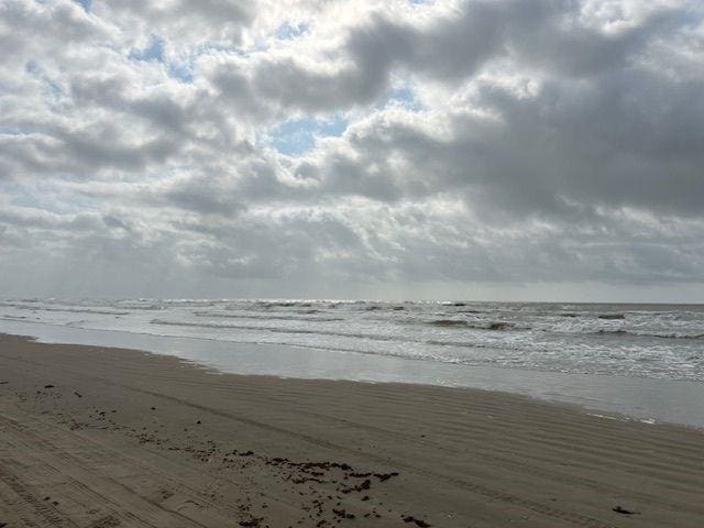 527 Beach Front Dr, Surfside Beach, TX 77541 - photo 8