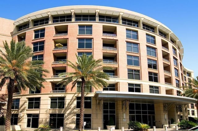 1901 Post Oak Blvd Unit 304, Houston, TX 77056 - photo 26