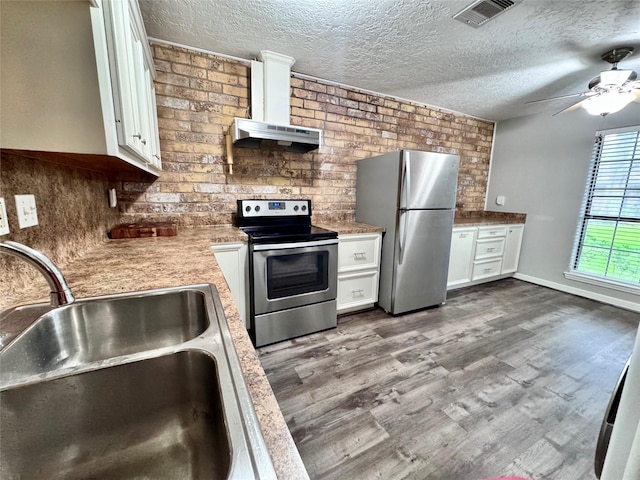 4006 Laura Leigh Dr, Friendswood, TX 77546 - photo 9