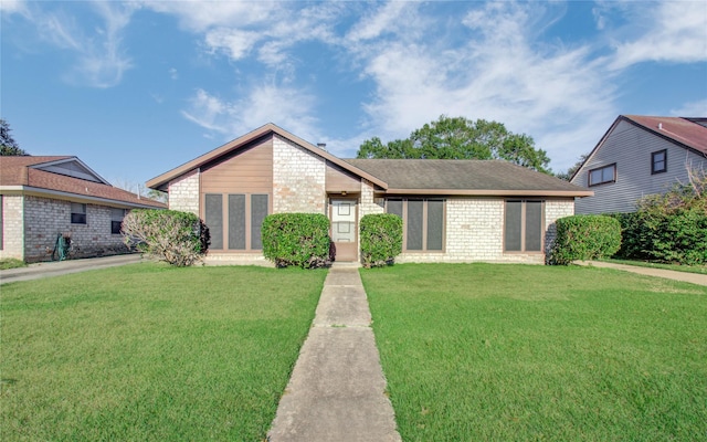 11527 Sagewillow Ln, Houston, TX 77089 - photo 2