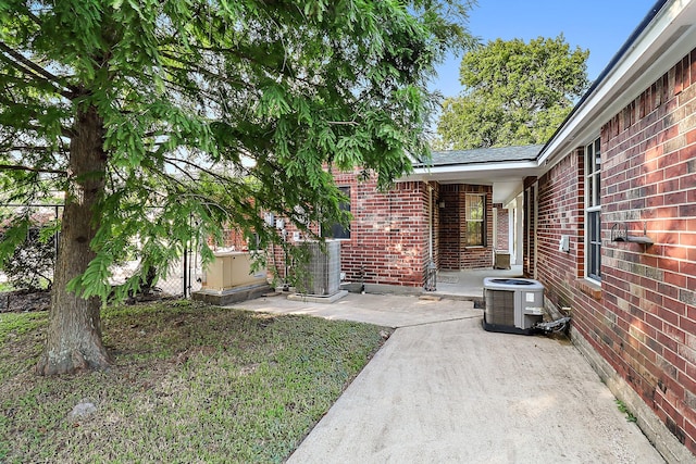 102 Lost Lake Dr, Baytown, TX 77523 - photo 28