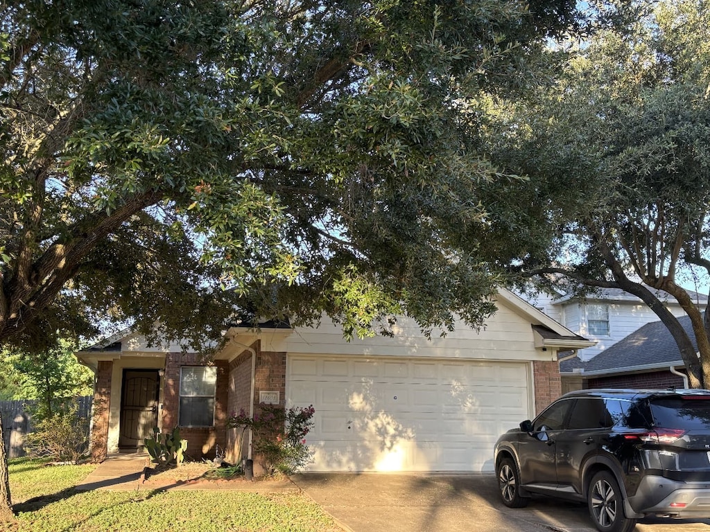 12603 Demarco Ct, Houston, TX 77045 - photo 2