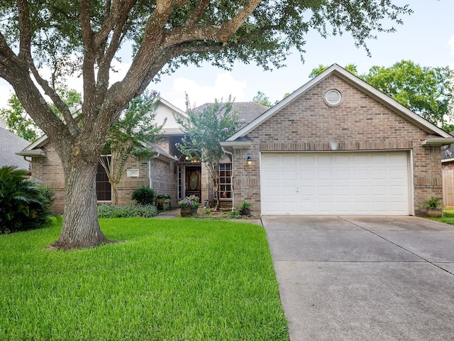 203 Briarglen Dr, League City, TX 77573 - photo 1