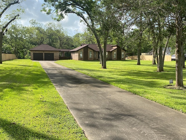 127 Woodcrest St, Clute, TX 77531 - photo 2