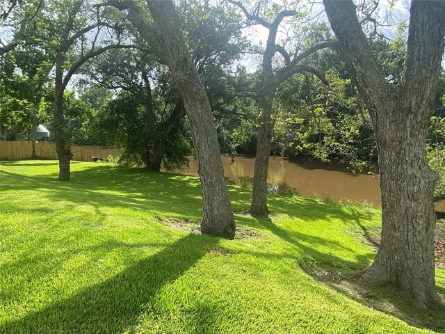 127 Woodcrest St, Clute, TX 77531 - photo 7