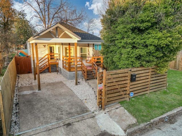 1415 E 31st St, Houston, TX 77022 - photo 2