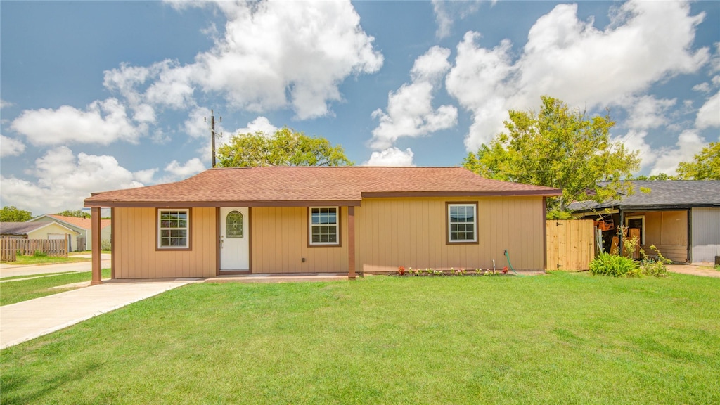 826 W 12th St, Freeport, TX 77541 - photo 1