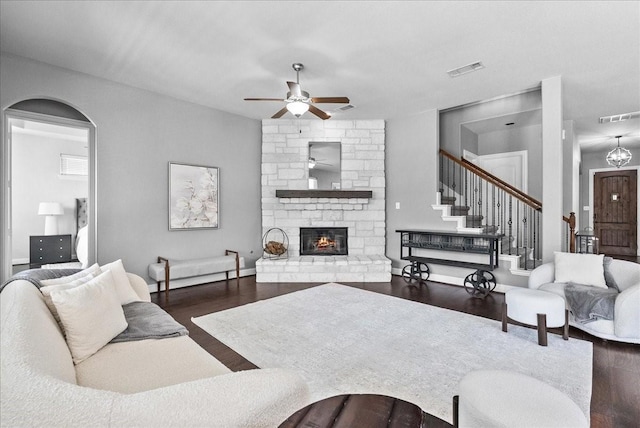 2932 Hawkins Creek Ln, League City, TX 77573 - photo 18