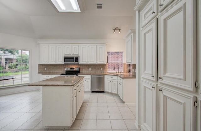 7203 W Hearthstone Green Dr, Houston, TX 77095 - photo 4