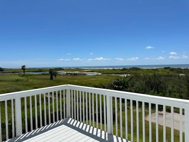 11202 Reagor Way, Galveston, TX 77554 - photo 3
