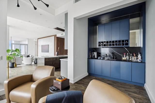2727 Kirby Dr Unit 27J, Houston, TX 77098 - photo 8