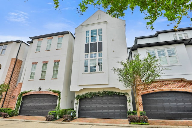 5633 Cohn Meadow Ln, Houston, TX 77007 - photo 1
