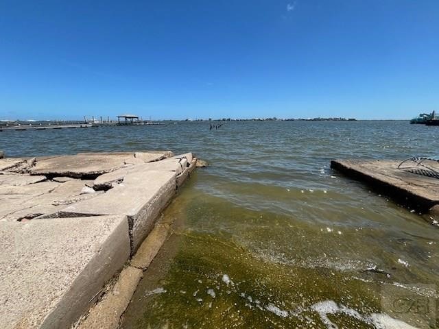 9705 Teichman Rd, Galveston, TX 77554 - photo 15