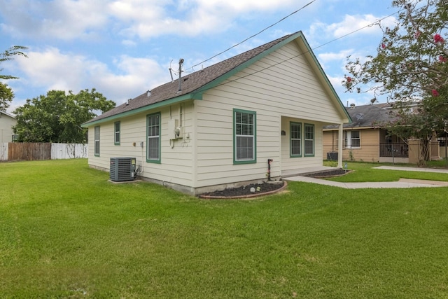 217 N Gaillard St, Baytown, TX 77520 - photo 3