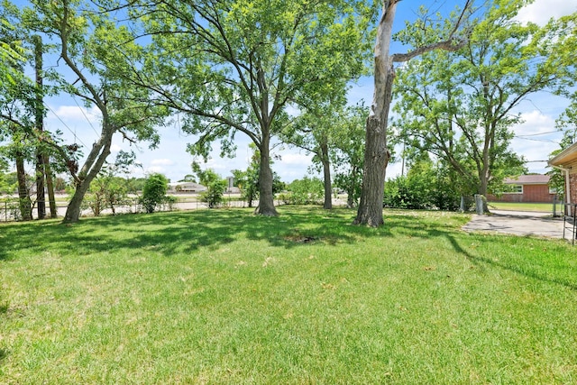 515 Lloyd Ln, Baytown, TX 77521 - photo 27