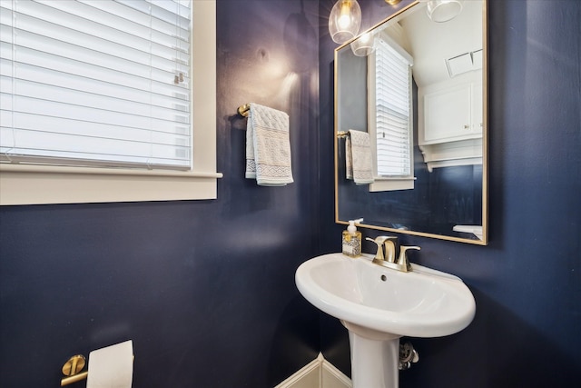 922 Aurora St, Houston, TX 77009 - photo 11