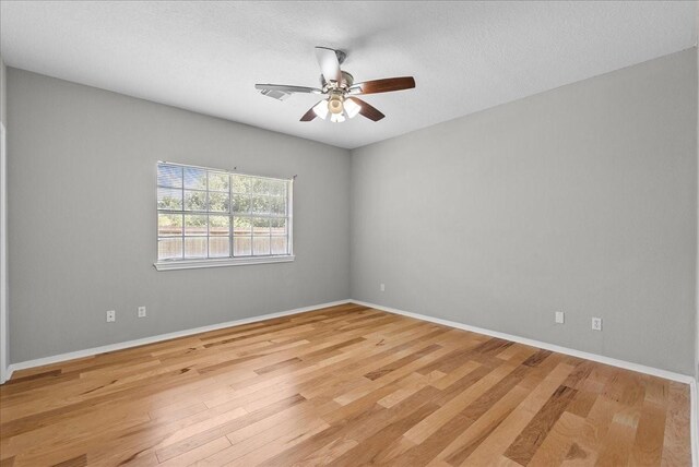 1902 E Winding Way Dr, Friendswood, TX 77546 - photo 35