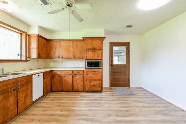 19286 Walnut Hills Dr, Conroe, TX 77302 - photo 11