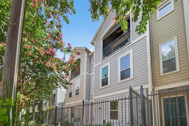 1706 Elgin St, Houston, TX 77004 - photo 2