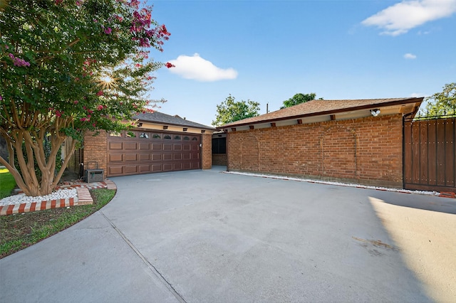 10306 Windriver Dr, Houston, TX 77070 - photo 8