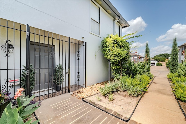 1914 Augusta Dr Unit 15, Houston, TX 77057 - photo 2