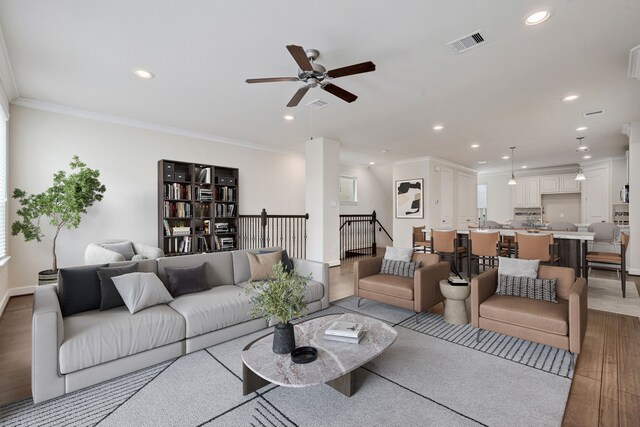 10007 Spring Shadows Park Cir, Houston, TX 77080 - photo 3