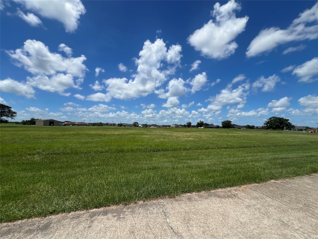 1426 Pinto Ct, Angleton, TX 77515 - photo 2