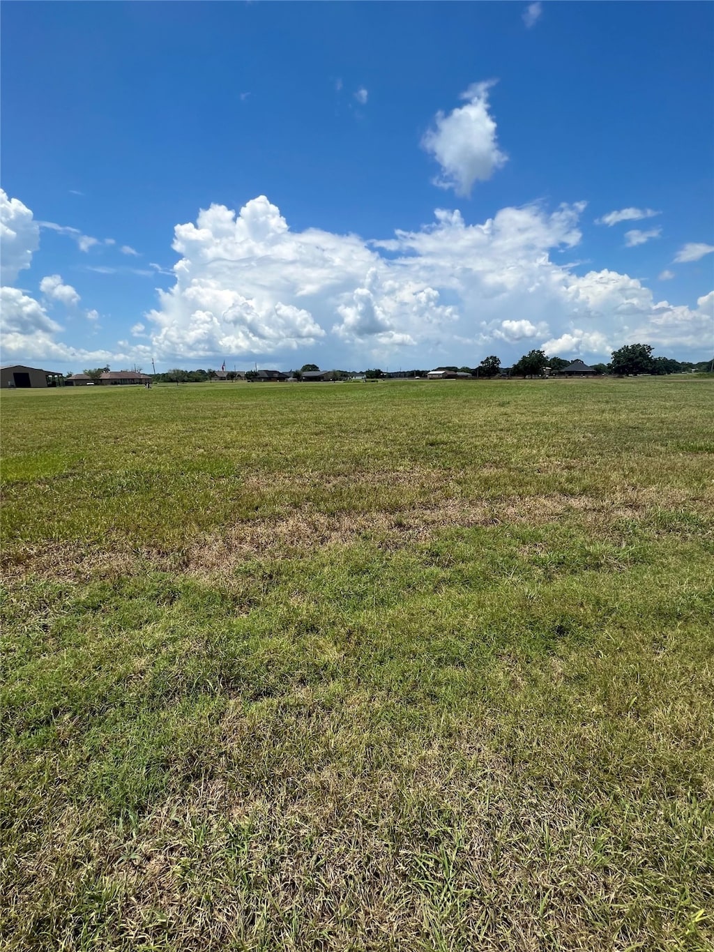 1426 Pinto Ct, Angleton, TX 77515 - photo 3