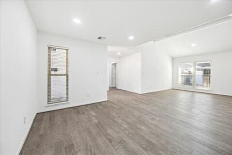 1202 Walnut Bend Ln, Houston, TX 77042 - photo 17