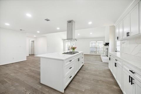 1202 Walnut Bend Ln, Houston, TX 77042 - photo 9