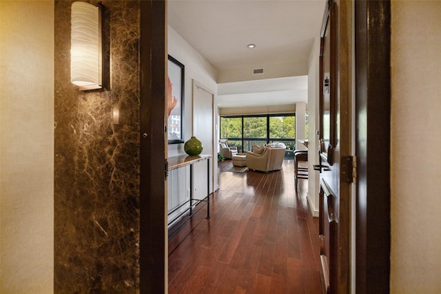 49 Briar Hollow Ln Unit 206, Houston, TX 77027 - photo 2