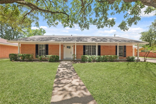 805 Rosewood Dr, Baytown, TX 77520 - photo 1