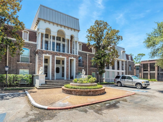 7575 Katy Fwy Unit 101, Houston, TX 77024 - photo 2