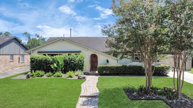 2206 Brooktree Dr, Houston, TX 77008 - photo 1