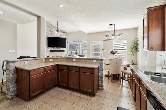 2102 Crestwind Ct, Pearland, TX 77584 - photo 6