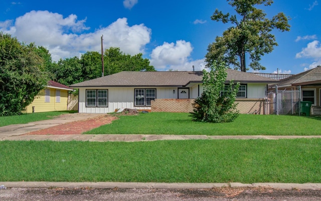 6827 Kingsway Dr, Houston, TX 77087 - photo 1