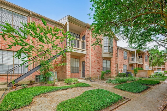 2255 Braeswood Park Dr Unit 331, Houston, TX 77030 - photo 2