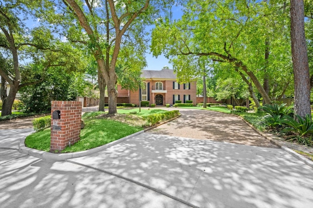 11305 Green Vale Dr, Piney Point Village, TX 77024 - photo 1