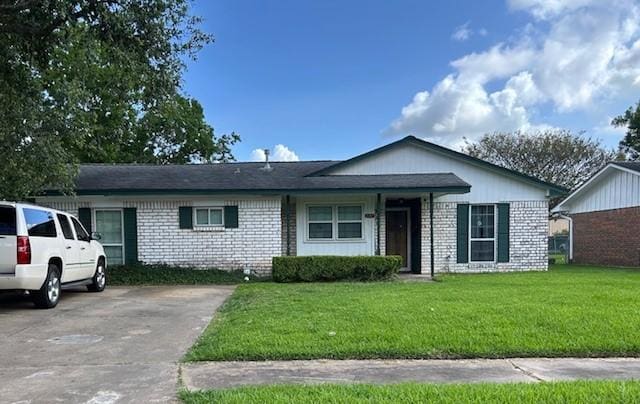 101 Talisman St, Lake Jackson, TX 77566 - photo 1