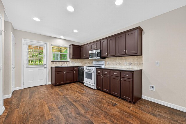 109 Meadows St, Cleveland, TX 77328 - photo 21