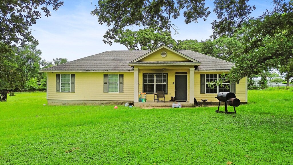 303 W Park St Unit A, Madisonville, TX 77864 - photo 1