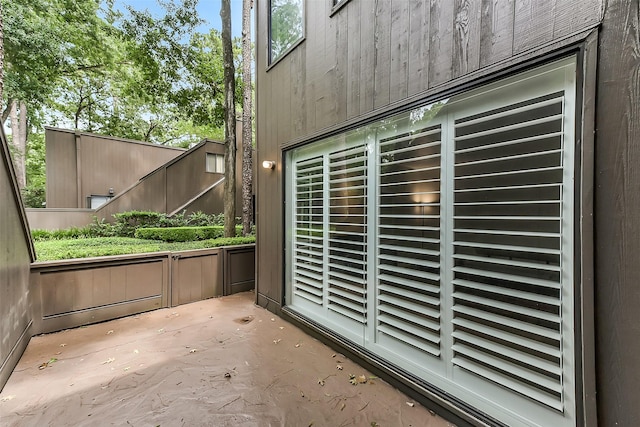 169 Litchfield Ln, Houston, TX 77024 - photo 24