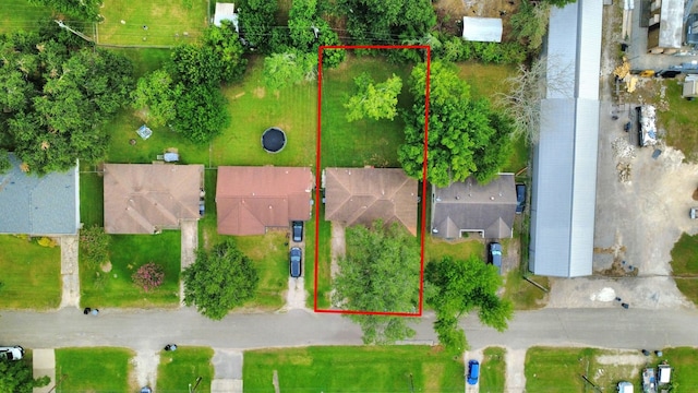 218 E Dumble St, Alvin, TX 77511 - photo 23