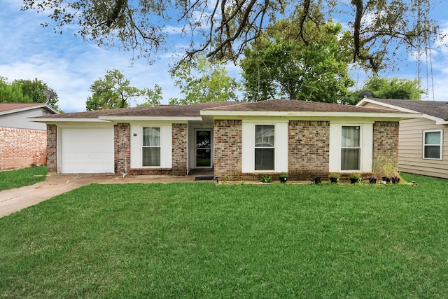 218 E Dumble St, Alvin, TX 77511 - photo 2