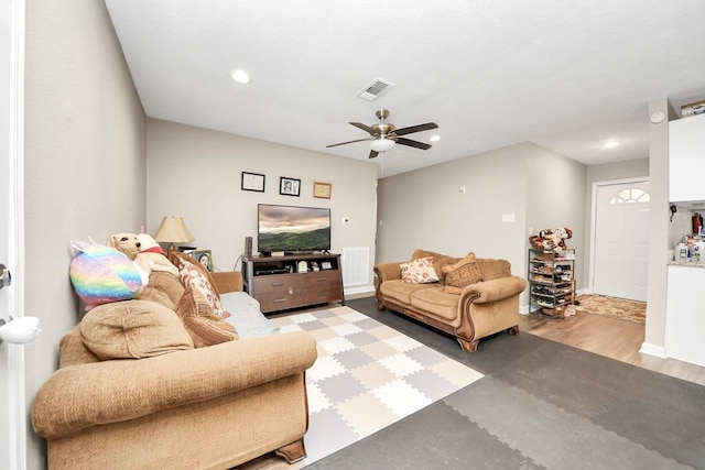 218 E Dumble St, Alvin, TX 77511 - photo 5