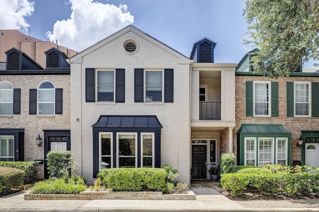 3815 Wakeforest St, Houston, TX 77098 - photo 1