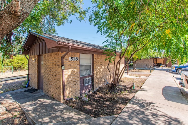 518 E Cypress St, Lott, TX 76656 - photo 4
