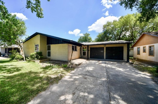 5826 Flamingo Dr, Houston, TX 77033 - photo 2